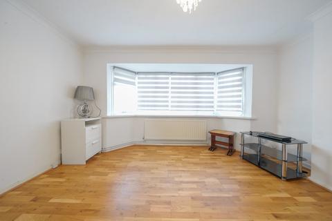 2 bedroom flat for sale, Hornbeam Road, Hayes, UB4