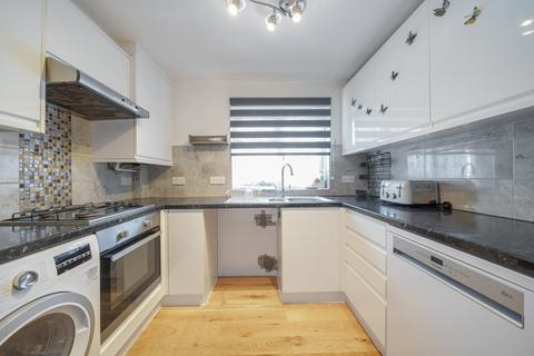 2 bedroom flat for sale, Hornbeam Road, Hayes, UB4