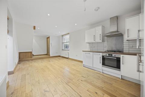 2 bedroom flat to rent, Hillfield Road, West Hampstead NW6