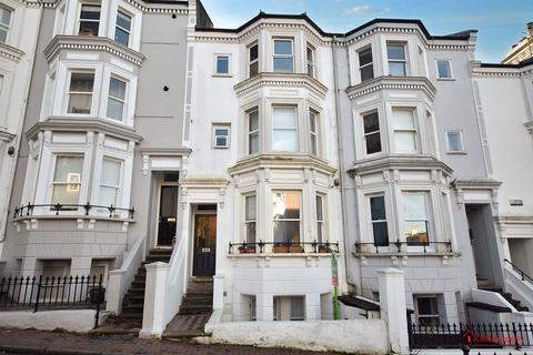 2 bedroom flat for sale, South Grove, Tunbridge Wells