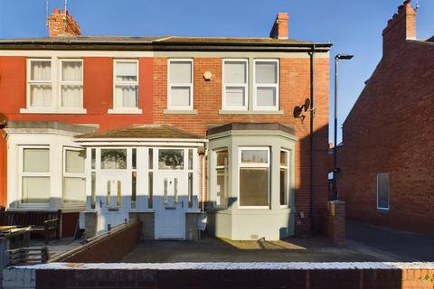 3 bedroom end of terrace house for sale, Charles Avenue, Whitley Bay