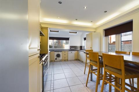 3 bedroom end of terrace house for sale, Charles Avenue, Whitley Bay