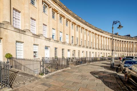 2 bedroom flat for sale, Royal Crescent, Bath, Somerset, BA1