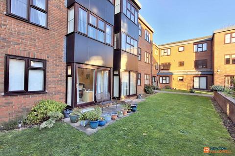 2 bedroom flat for sale, Lincoln Gate, Peterborough, PE1