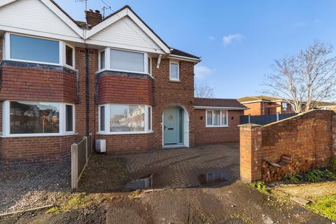 3 bedroom semi-detached house for sale, Worcester WR2