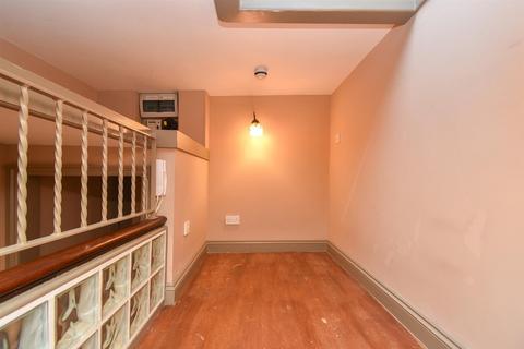 Studio to rent, Marina, St. Leonards-On-Sea TN38