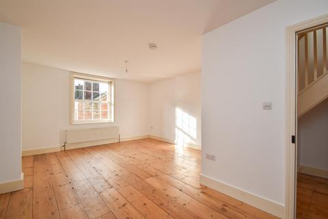 2 bedroom maisonette to rent, Burdett Place, Hastings TN34