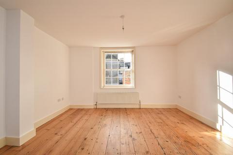 2 bedroom maisonette to rent, Burdett Place, Hastings TN34