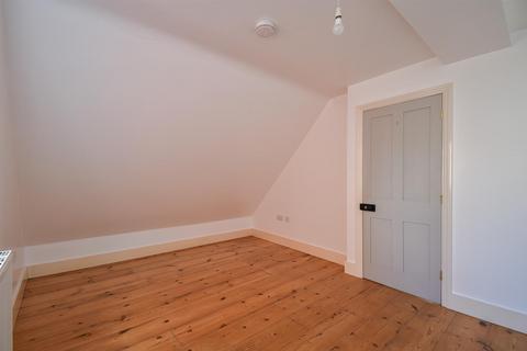 2 bedroom maisonette to rent, Burdett Place, Hastings TN34