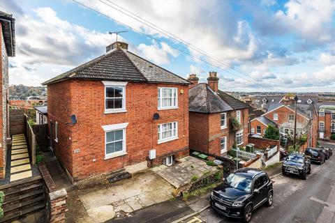 2 bedroom townhouse for sale, 21 Brodie Road, Guildford, GU1