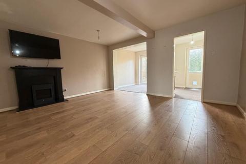 3 bedroom end of terrace house for sale, Oundle Drive, Moulton NN3