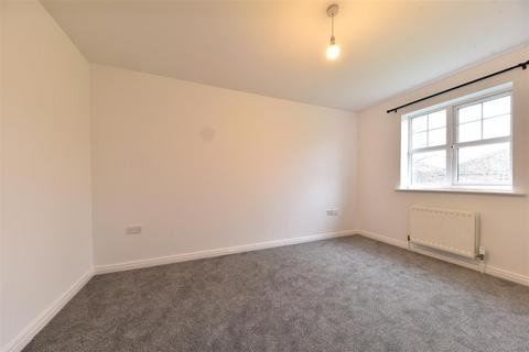 3 bedroom terraced house to rent, Stephenson Mews, Stevenage