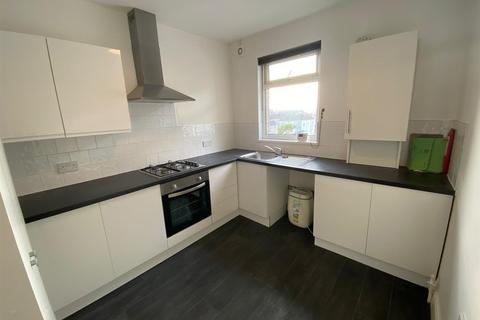 2 bedroom house share to rent, Victoria Road, Plymouth PL5