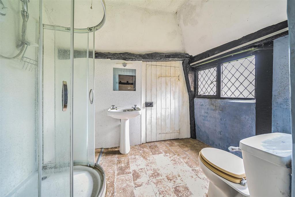 18 Bathroom No.2.jpg