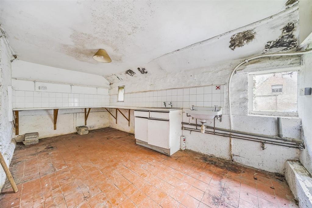 06 Scullery.jpg