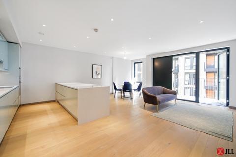 3 bedroom apartment to rent, Drapers Yard London SW18