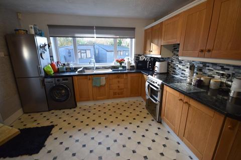 3 bedroom detached bungalow for sale, Eastville Road, Toynton St Peter PE23