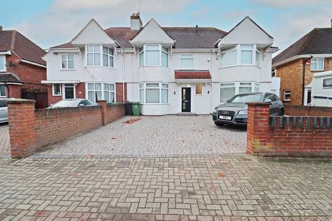 3 bedroom semi-detached house to rent, The Old Road, Portsmouth PO6