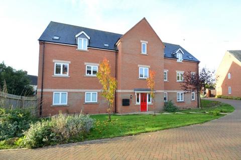 2 bedroom flat to rent, Red Hall Gardens, Kettering NN14