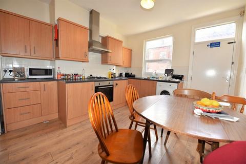 5 bedroom house to rent, Hessle Terrace