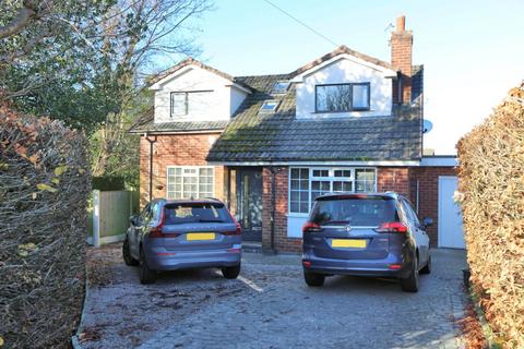 4 bedroom detached house to rent, Elmsway, Bollington