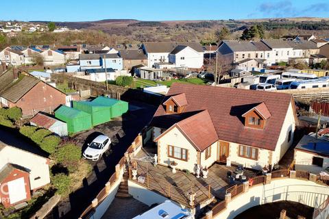 4 bedroom detached bungalow to rent, Church Road, PONTYPOOL