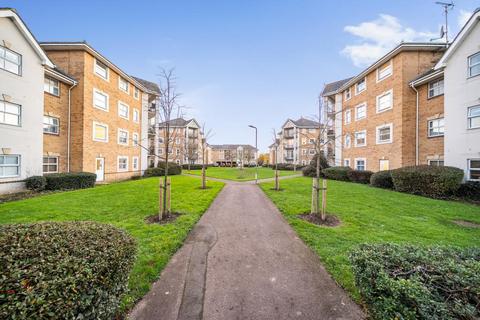 2 bedroom flat for sale, Sunbury-on-Thames,  Surrey,  TW16