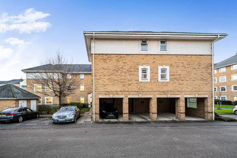 2 bedroom flat for sale, Sunbury-on-Thames,  Surrey,  TW16