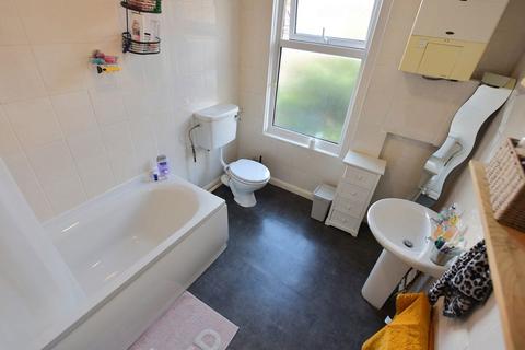 2 bedroom house to rent, Brudenell Street