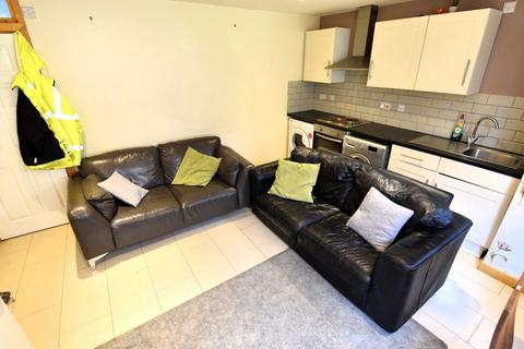 1 bedroom flat to rent, Midland Road