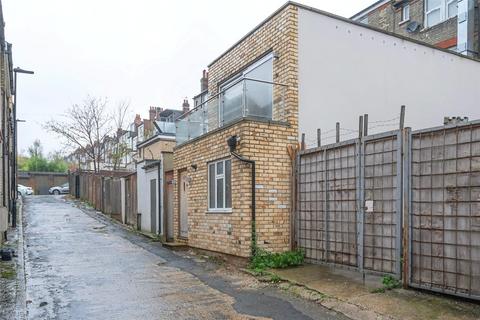 undefined, Alexandra Park Road, London, N10