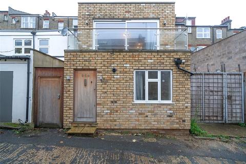 undefined, Alexandra Park Road, London, N10