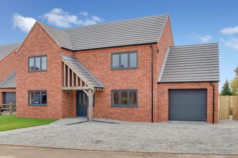 5 bedroom detached house for sale, Bernhards Close, Donington, PE11