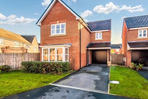 3 bedroom detached house for sale, Holst Gardens, Moulton