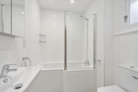 2 bedroom flat to rent, Wardo Avenue, Fulham, SW6