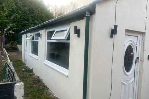 47 Ferney Field Road, Chadderton, Oldham, OL9 0LU