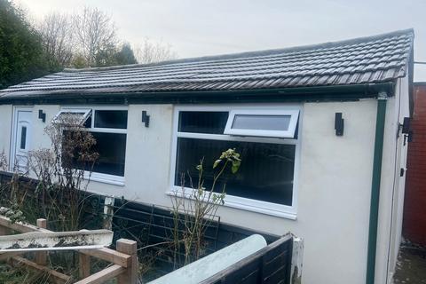 47 Ferney Field Road, Chadderton, Oldham, OL9 0LU