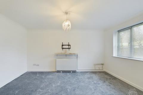 1 bedroom flat to rent, Danbury Crescent, South Ockendon, Essex, RM15