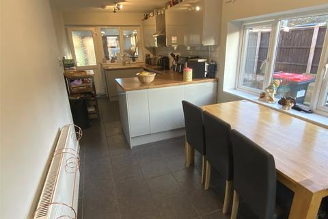 23 Fenns Crescent, St Georges, Telford, TF2 9BN