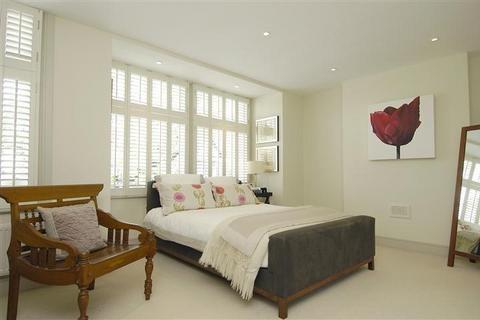 4 bedroom terraced house to rent, Elm Grove Road, Barnes