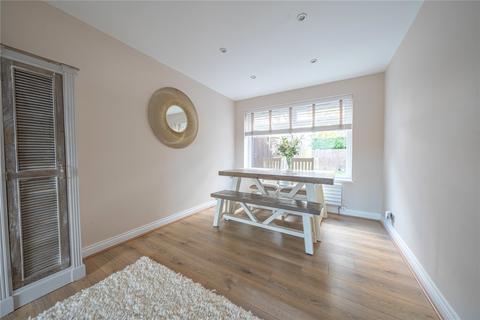 3 bedroom semi-detached house for sale, Plantation Gardens, Leeds