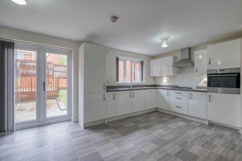 15 Swallows Close, Bromsgrove, B61 0FP