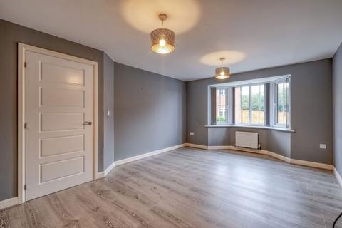 15 Swallows Close, Bromsgrove, B61 0FP