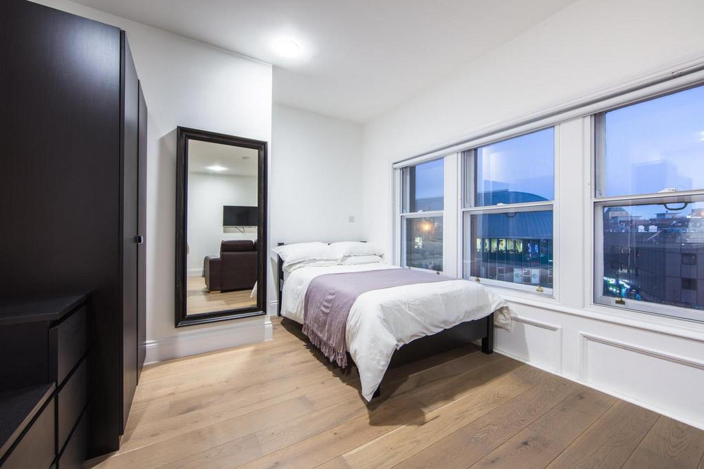 2 R1 A2460-HDRlo-res.jpg