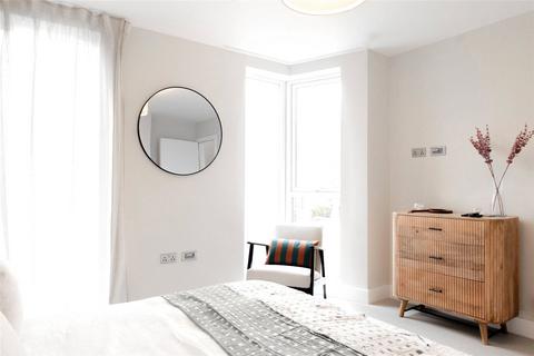 3 bedroom semi-detached house for sale, Granville Mews, High Road, London, N12