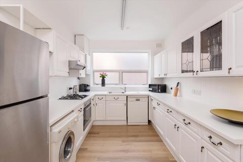 3 bedroom flat for sale, Brondesbury Park, London, NW6