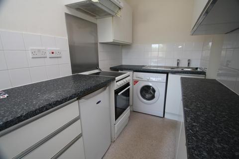 2 bedroom flat to rent, Valley Drive, Ilkley, West Yorkshire, UK, LS29