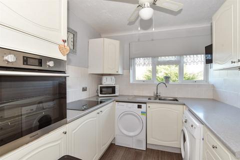 1 bedroom flat for sale, Rettendon View, Wickford, Essex