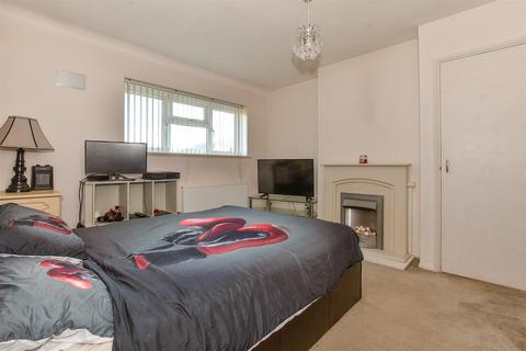 1 bedroom flat for sale, Rettendon View, Wickford, Essex