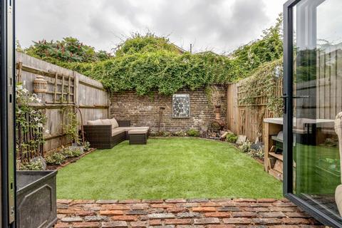 15 Cliffe Road, South Croydon, CR2 6PQ